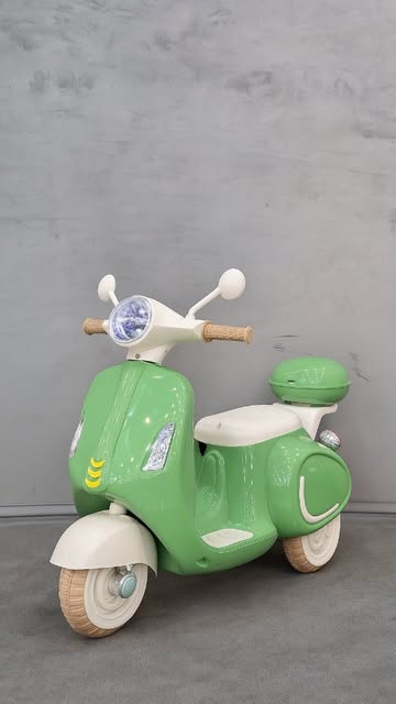 موتور شارژی دو موتوره موزیکال طرح وسپا سایز متوسط